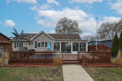 Tiny photo for 707 Kingston Boulevard, McHenry, IL 60050 (MLS # 12328123)