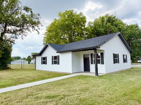 Photo of 868 E Second Street, Centralia, IL 62801 (MLS # 12762237)