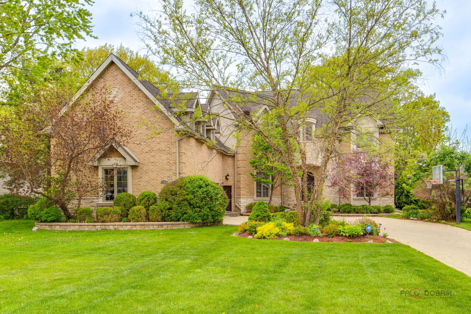 300 Red Oak Road