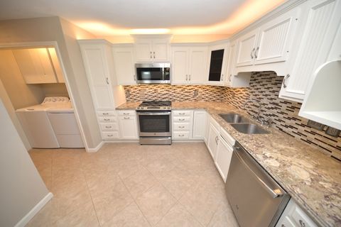 Tiny photo for 3500 Victoria Avenue #304, Mt Vernon, IL 62864 (MLS # 12617489)