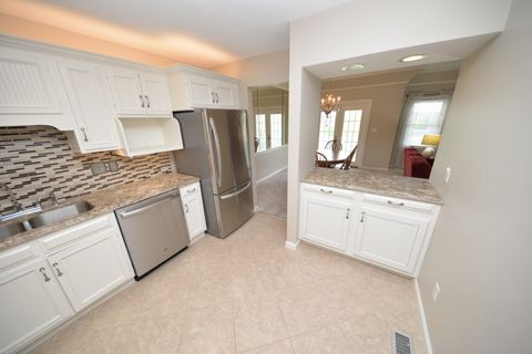 Tiny photo for 3500 Victoria Avenue #304, Mt Vernon, IL 62864 (MLS # 12617489)