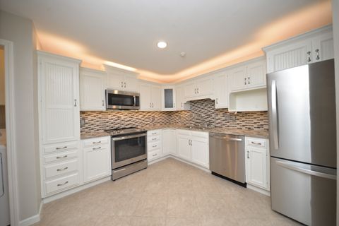 Tiny photo for 3500 Victoria Avenue #304, Mt Vernon, IL 62864 (MLS # 12617489)