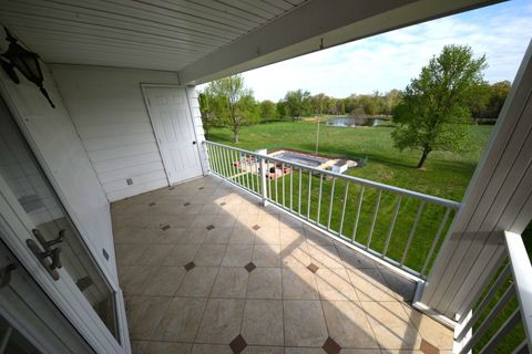 Tiny photo for 3500 Victoria Avenue #304, Mt Vernon, IL 62864 (MLS # 12617489)