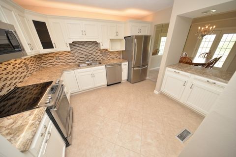 Tiny photo for 3500 Victoria Avenue #304, Mt Vernon, IL 62864 (MLS # 12617489)