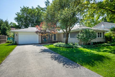 Photo of 2013 Clover Road, Northbrook, IL 60062 (MLS # 12695585)