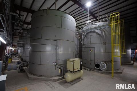 2531 Wiggins Road Muscatine IA 52761