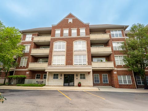Photo of 77 N Quentin Road #310, Palatine, IL 60067 (MLS # 12723962)