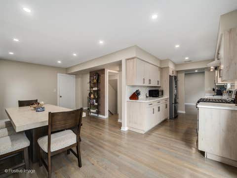 Tiny photo for 1817 Longboat Drive, Elk Grove Village, IL 60007 (MLS # 12716520)
