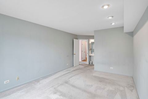 Tiny photo for 241 Woodstone Circle, Buffalo Grove, IL 60089 (MLS # 12618727)