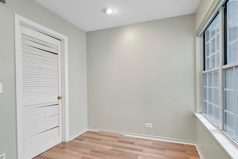 Tiny photo for 241 Woodstone Circle, Buffalo Grove, IL 60089 (MLS # 12618727)