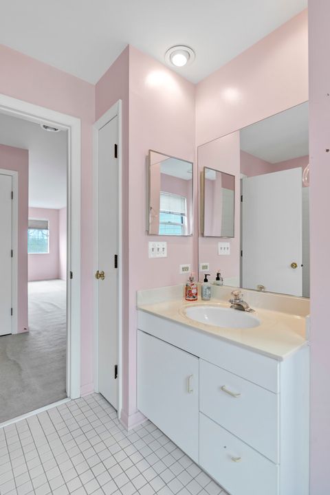 Tiny photo for 241 Woodstone Circle, Buffalo Grove, IL 60089 (MLS # 12618727)