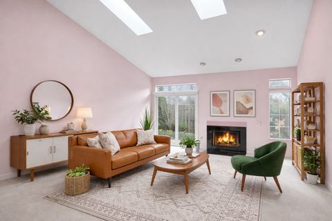 Tiny photo for 241 Woodstone Circle, Buffalo Grove, IL 60089 (MLS # 12618727)