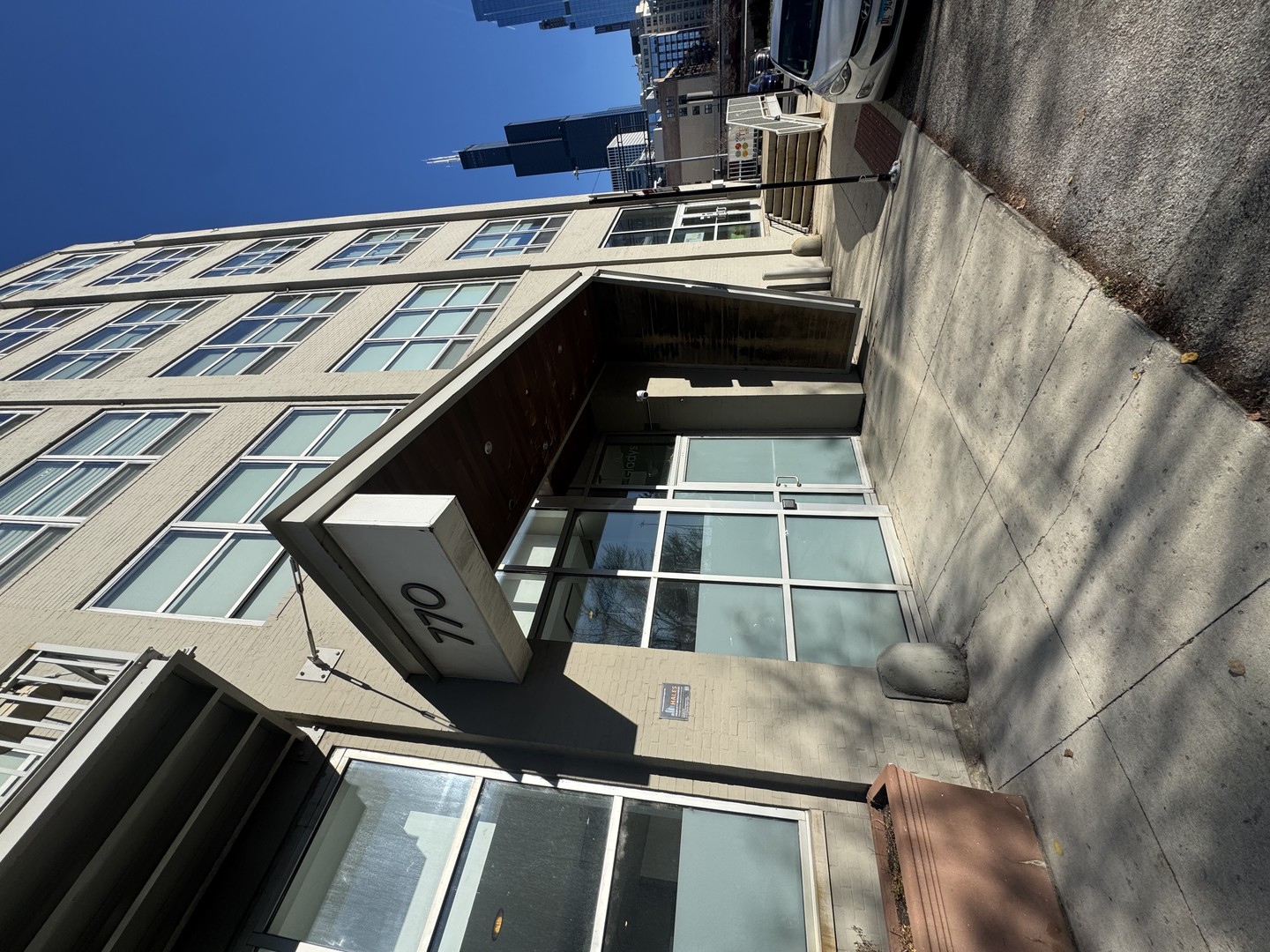 770 W Gladys Avenue 305