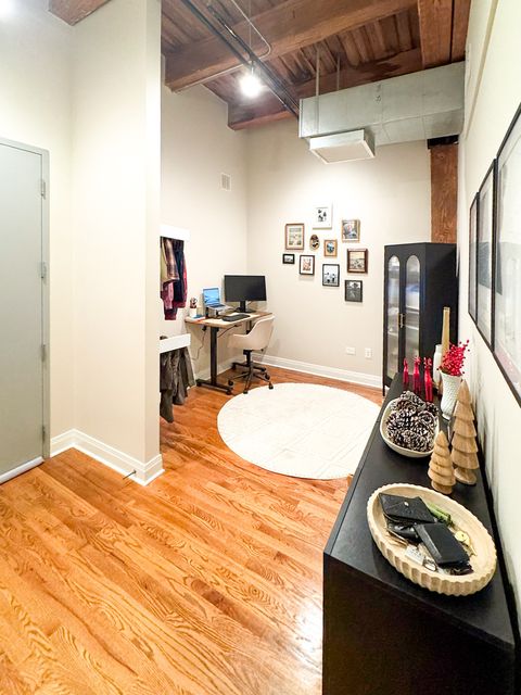 Tiny photo for 770 W Gladys Avenue #305, Chicago, IL 60661 (MLS # 12522870)