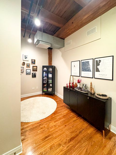 Tiny photo for 770 W Gladys Avenue #305, Chicago, IL 60661 (MLS # 12522870)
