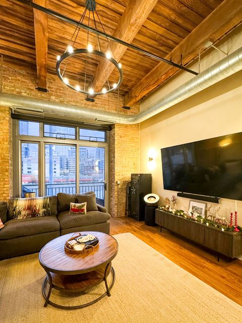 Tiny photo for 770 W Gladys Avenue #305, Chicago, IL 60661 (MLS # 12522870)