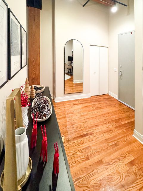 Tiny photo for 770 W Gladys Avenue #305, Chicago, IL 60661 (MLS # 12522870)