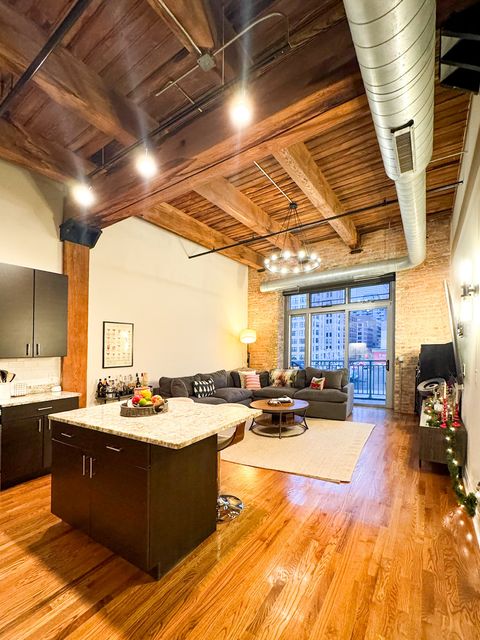 Tiny photo for 770 W Gladys Avenue #305, Chicago, IL 60661 (MLS # 12522870)