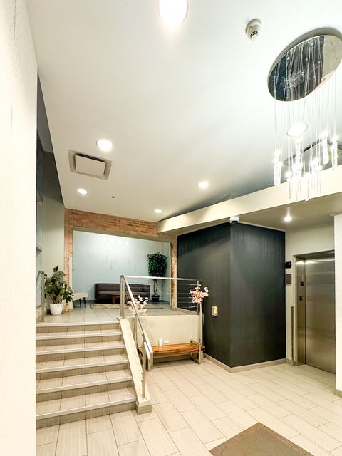 Tiny photo for 770 W Gladys Avenue #305, Chicago, IL 60661 (MLS # 12522870)