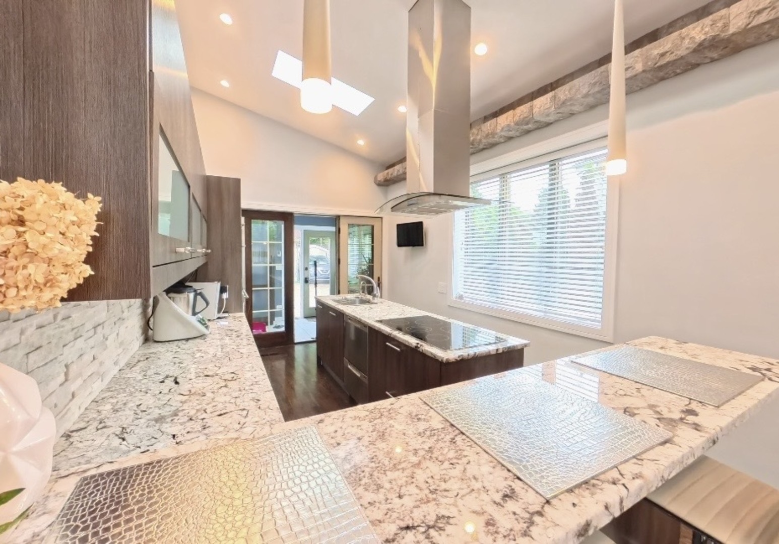 2519 Parkwood Lane
