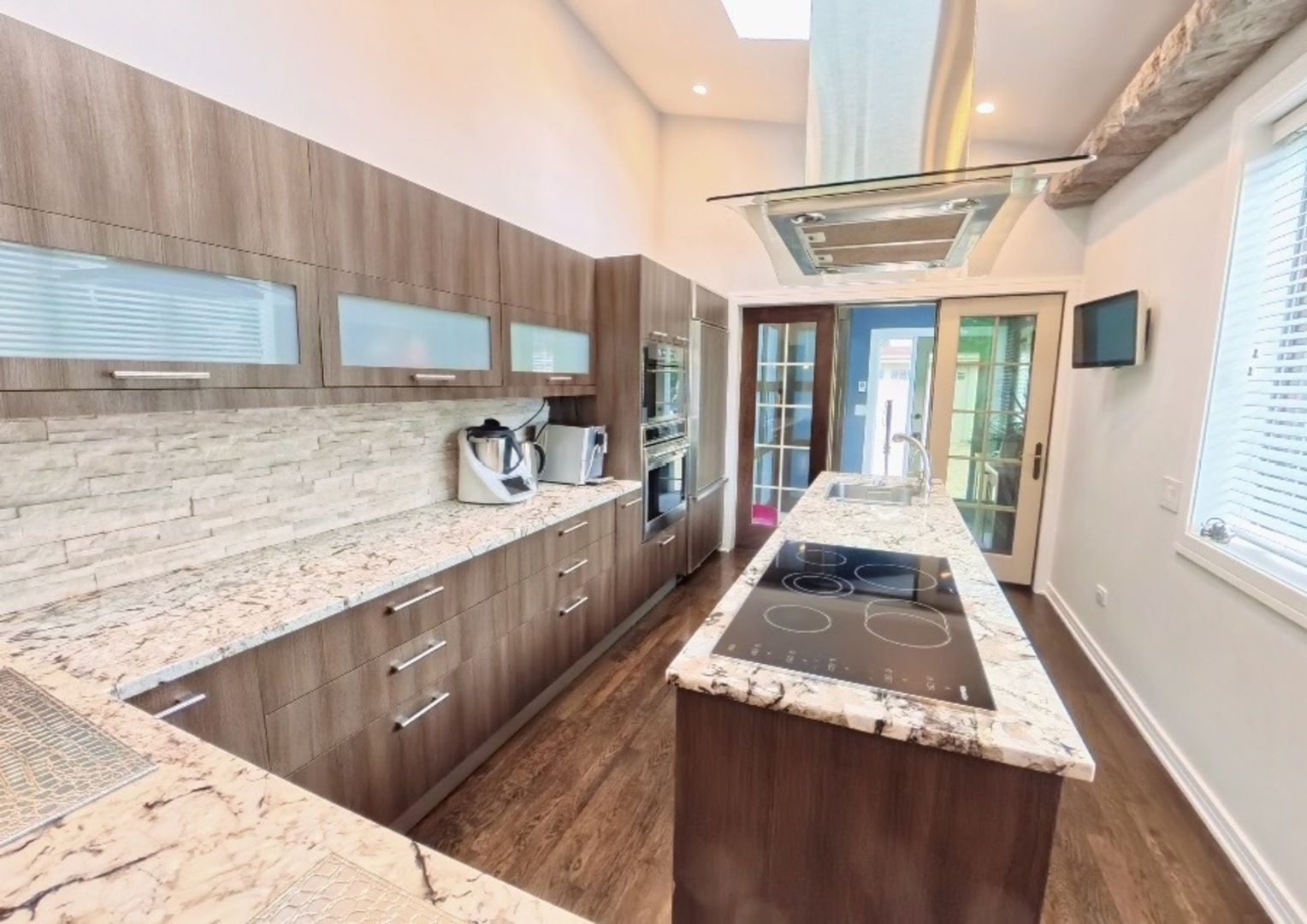 2519 Parkwood Lane