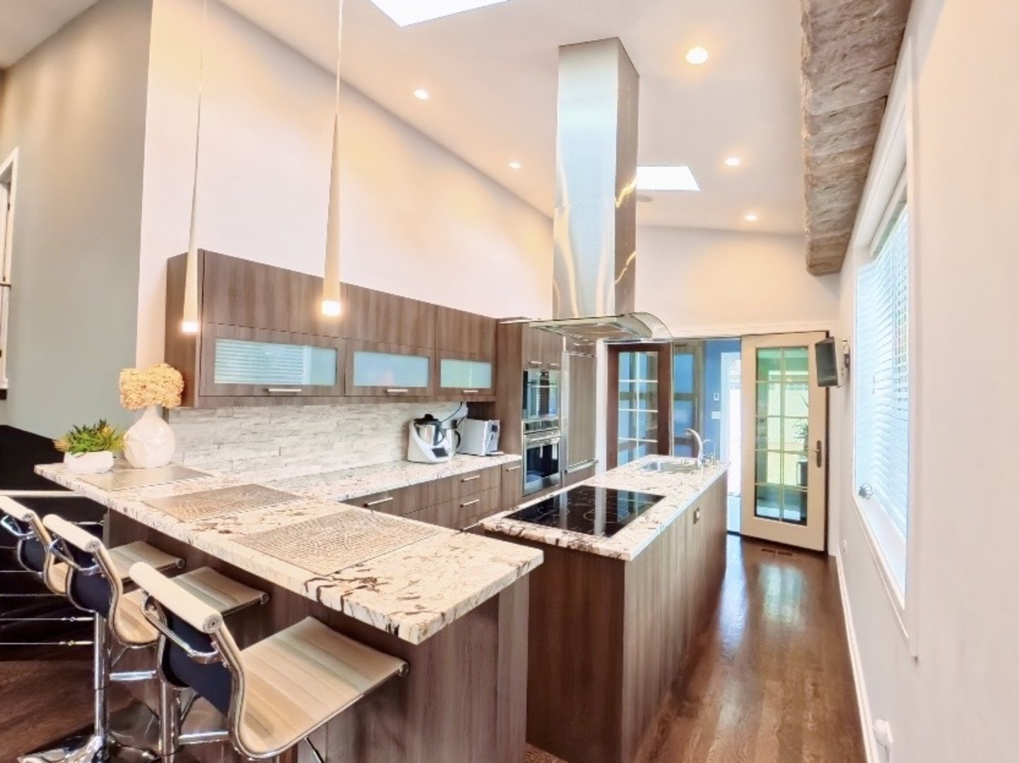 2519 Parkwood Lane