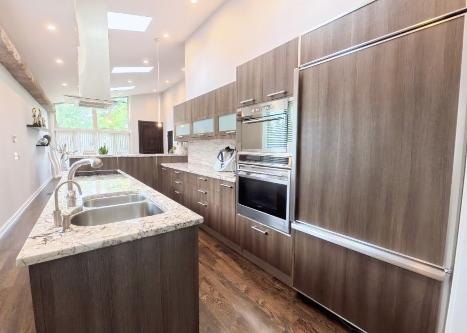 2519 Parkwood Lane