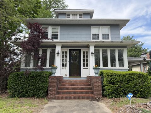 Tiny photo for 916 Illinois Avenue, Murphysboro, IL 62966 (MLS # 12635976)