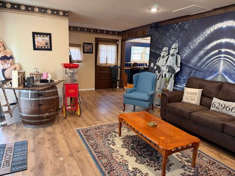 Tiny photo for 916 Illinois Avenue, Murphysboro, IL 62966 (MLS # 12635976)
