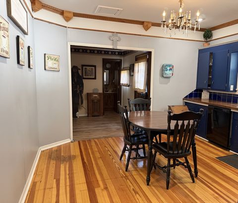 Tiny photo for 916 Illinois Avenue, Murphysboro, IL 62966 (MLS # 12635976)