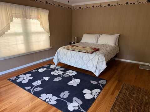 Tiny photo for 916 Illinois Avenue, Murphysboro, IL 62966 (MLS # 12635976)