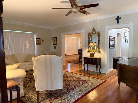Tiny photo for 916 Illinois Avenue, Murphysboro, IL 62966 (MLS # 12635976)