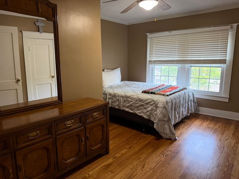 Tiny photo for 916 Illinois Avenue, Murphysboro, IL 62966 (MLS # 12635976)