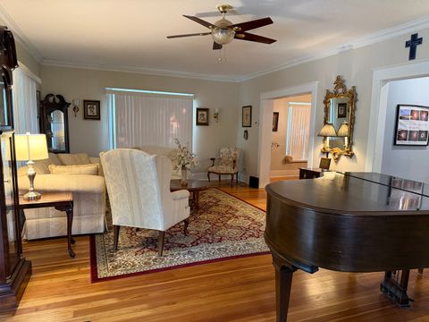 Tiny photo for 916 Illinois Avenue, Murphysboro, IL 62966 (MLS # 12635976)