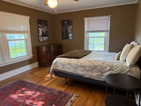 Tiny photo for 916 Illinois Avenue, Murphysboro, IL 62966 (MLS # 12635976)