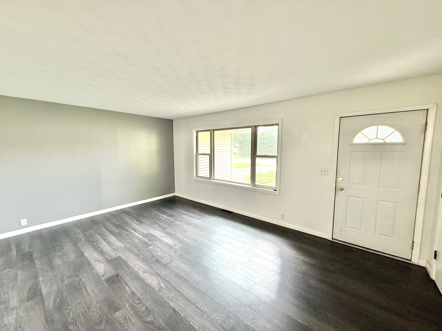 201 W Mcconaughy Avenue