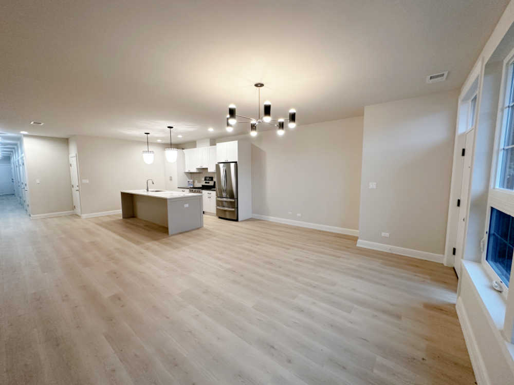 4315 S Indiana Avenue 3