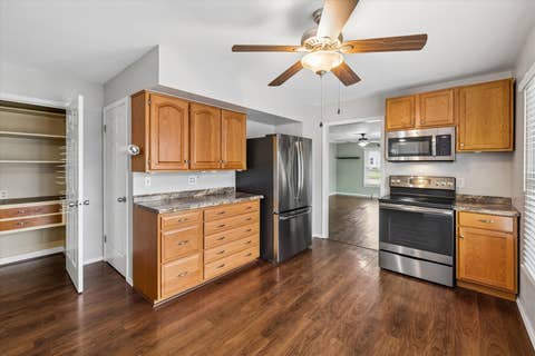 Tiny photo for 1221 S 10TH Street, Clinton, IA 52732 (MLS # 12718668)