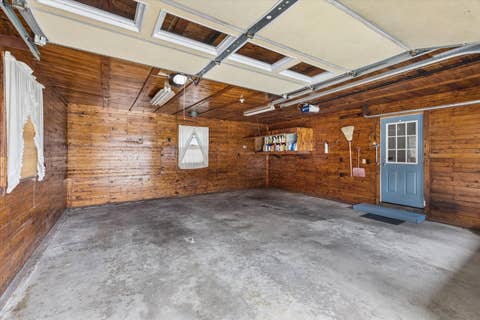 Tiny photo for 1221 S 10TH Street, Clinton, IA 52732 (MLS # 12718668)