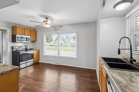 Tiny photo for 1221 S 10TH Street, Clinton, IA 52732 (MLS # 12718668)