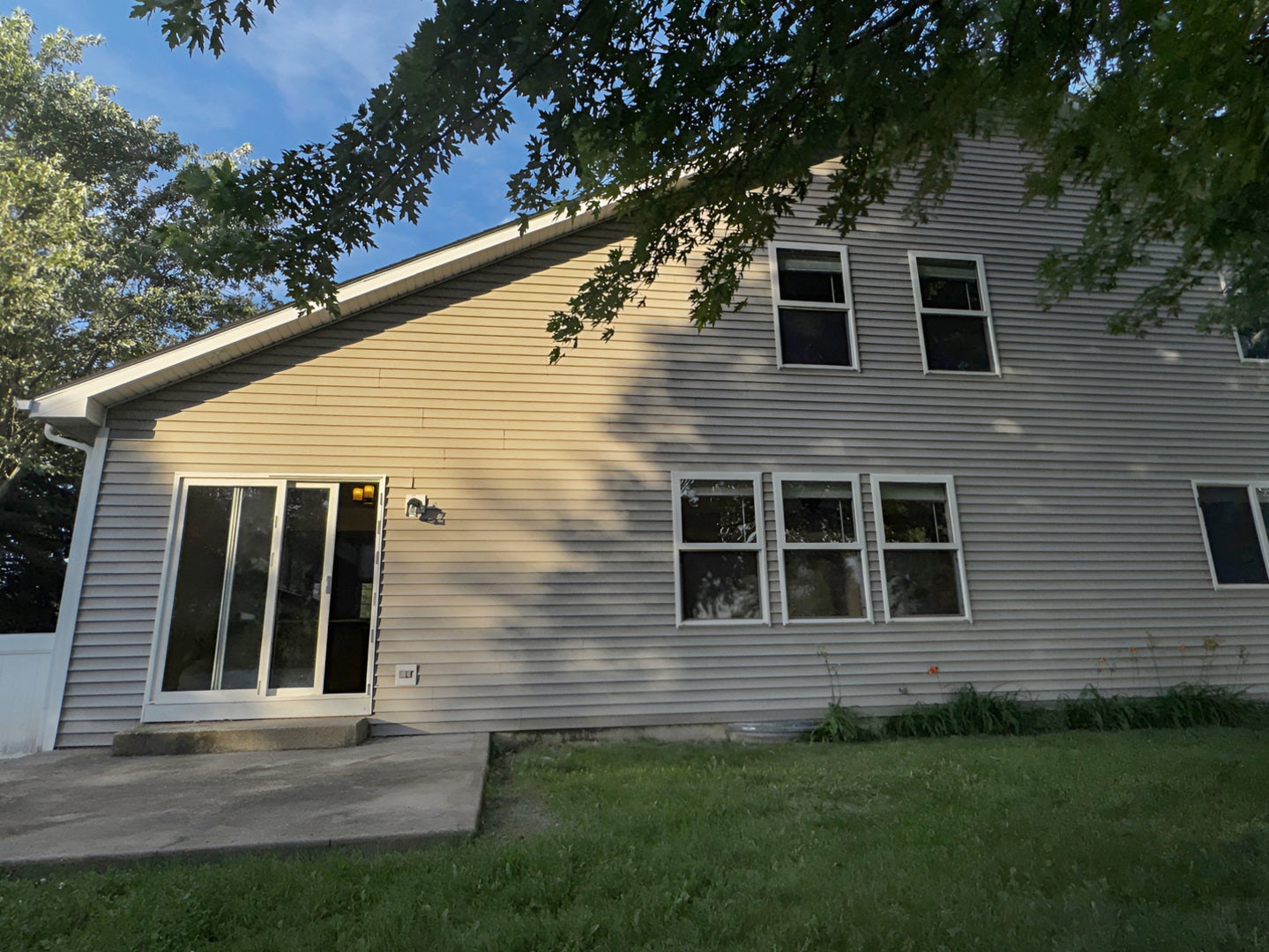 2001 Gray Hawk Drive