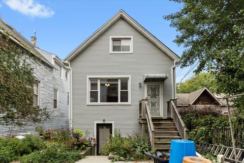 2120 N Whipple Street CH2 Chicago IL 60647