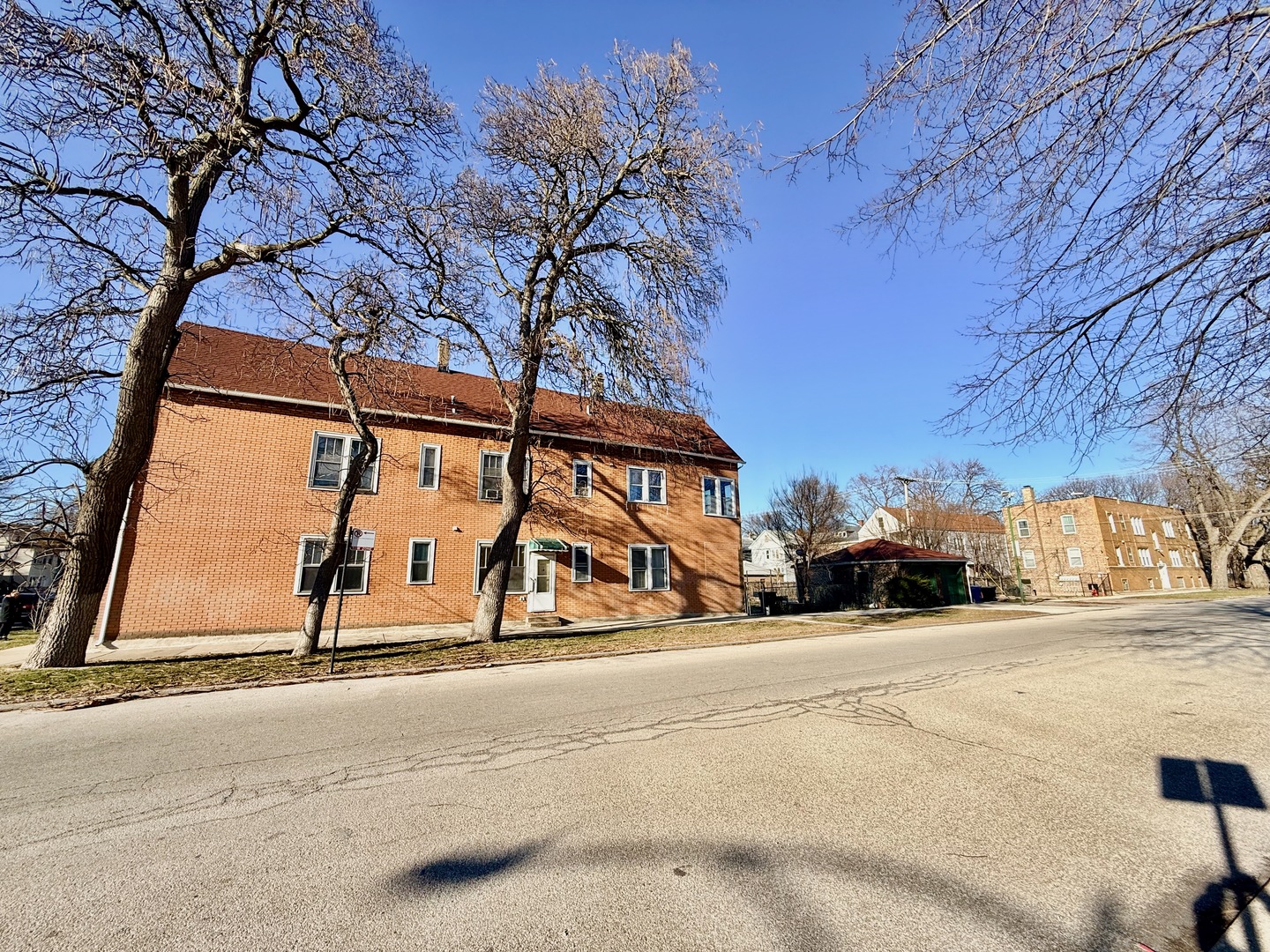 8757 S Marquette Avenue, Chicago, IL, 60617 4 8757 S Marquette Avenue