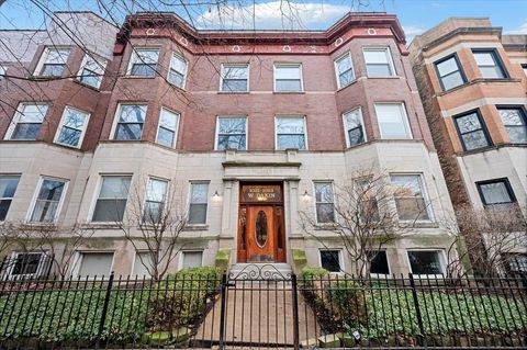 1023 W Dakin Street 1W Chicago IL 60613