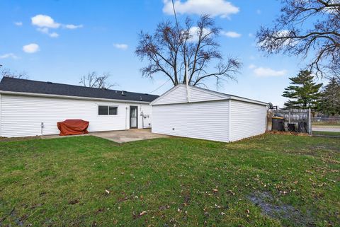 Tiny photo for 401 Concord Drive, Streamwood, IL 60107 (MLS # 12588745)