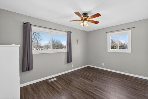 Tiny photo for 401 Concord Drive, Streamwood, IL 60107 (MLS # 12588745)