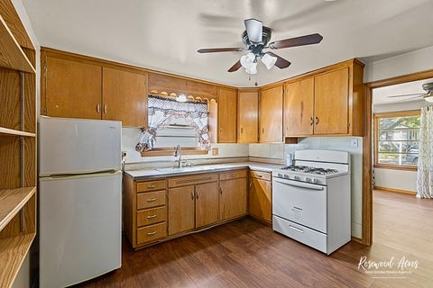 Tiny photo for 1054 S 7th Avenue, Kankakee, IL 60901 (MLS # 12462767)