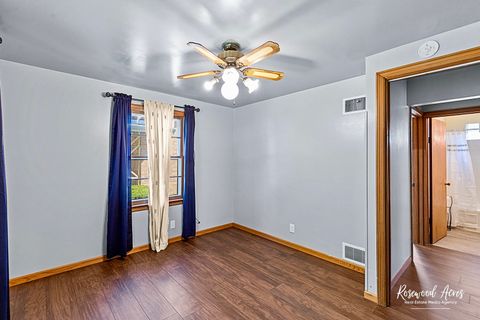 Tiny photo for 1054 S 7th Avenue, Kankakee, IL 60901 (MLS # 12462767)