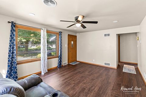 Tiny photo for 1054 S 7th Avenue, Kankakee, IL 60901 (MLS # 12462767)