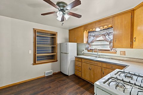 Tiny photo for 1054 S 7th Avenue, Kankakee, IL 60901 (MLS # 12462767)